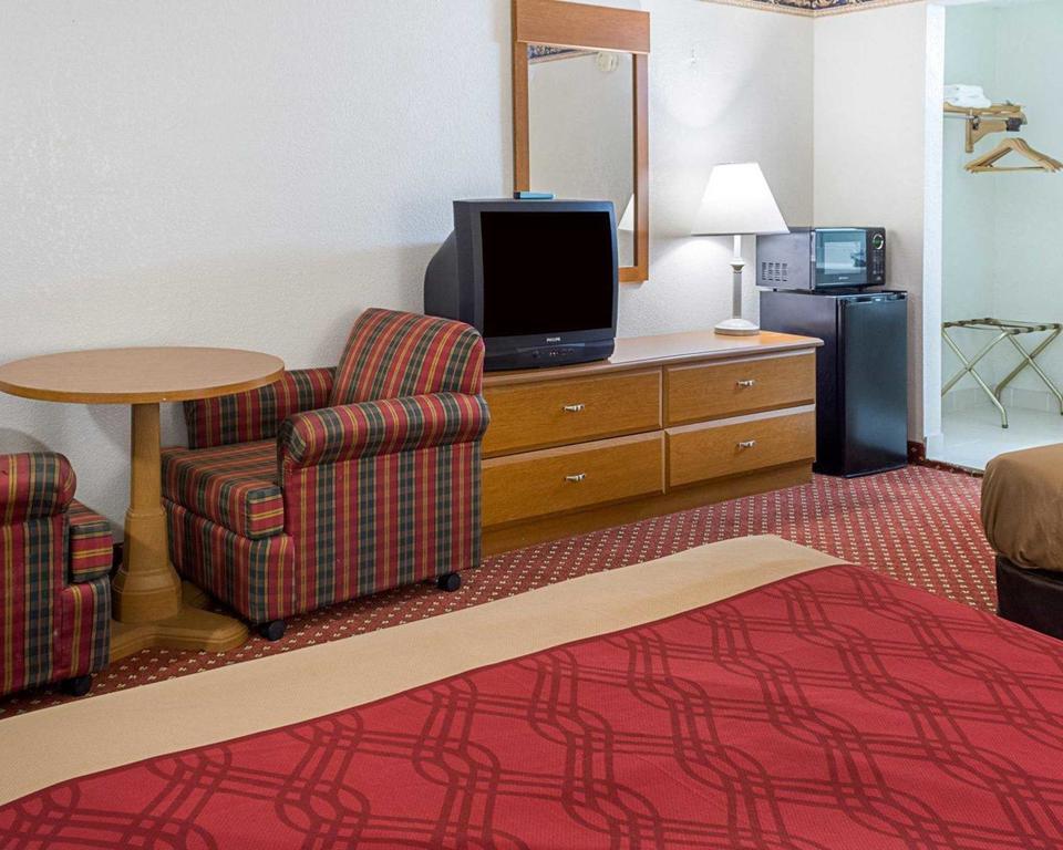 Gateway Inn Templeton エクステリア 写真