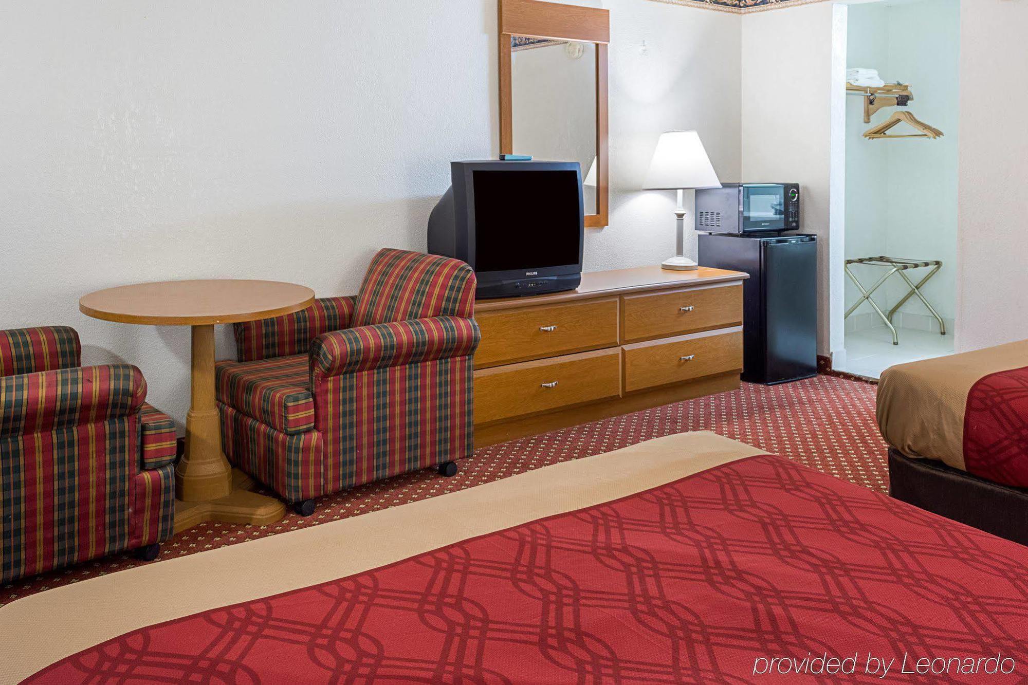 Gateway Inn Templeton エクステリア 写真