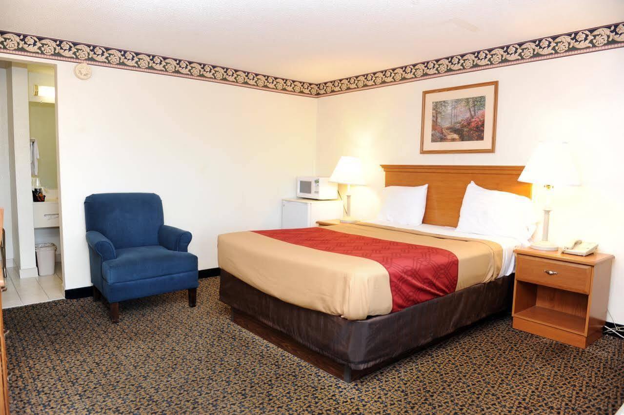 Gateway Inn Templeton エクステリア 写真