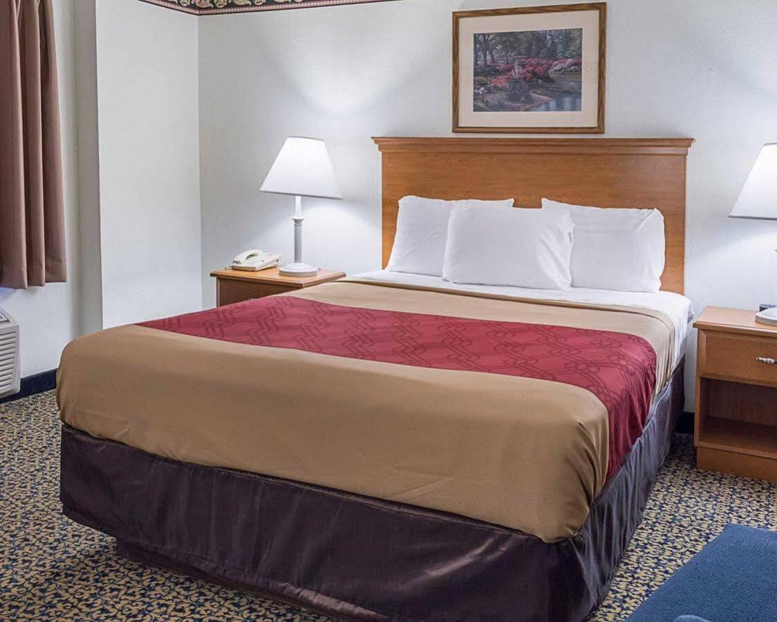 Gateway Inn Templeton エクステリア 写真