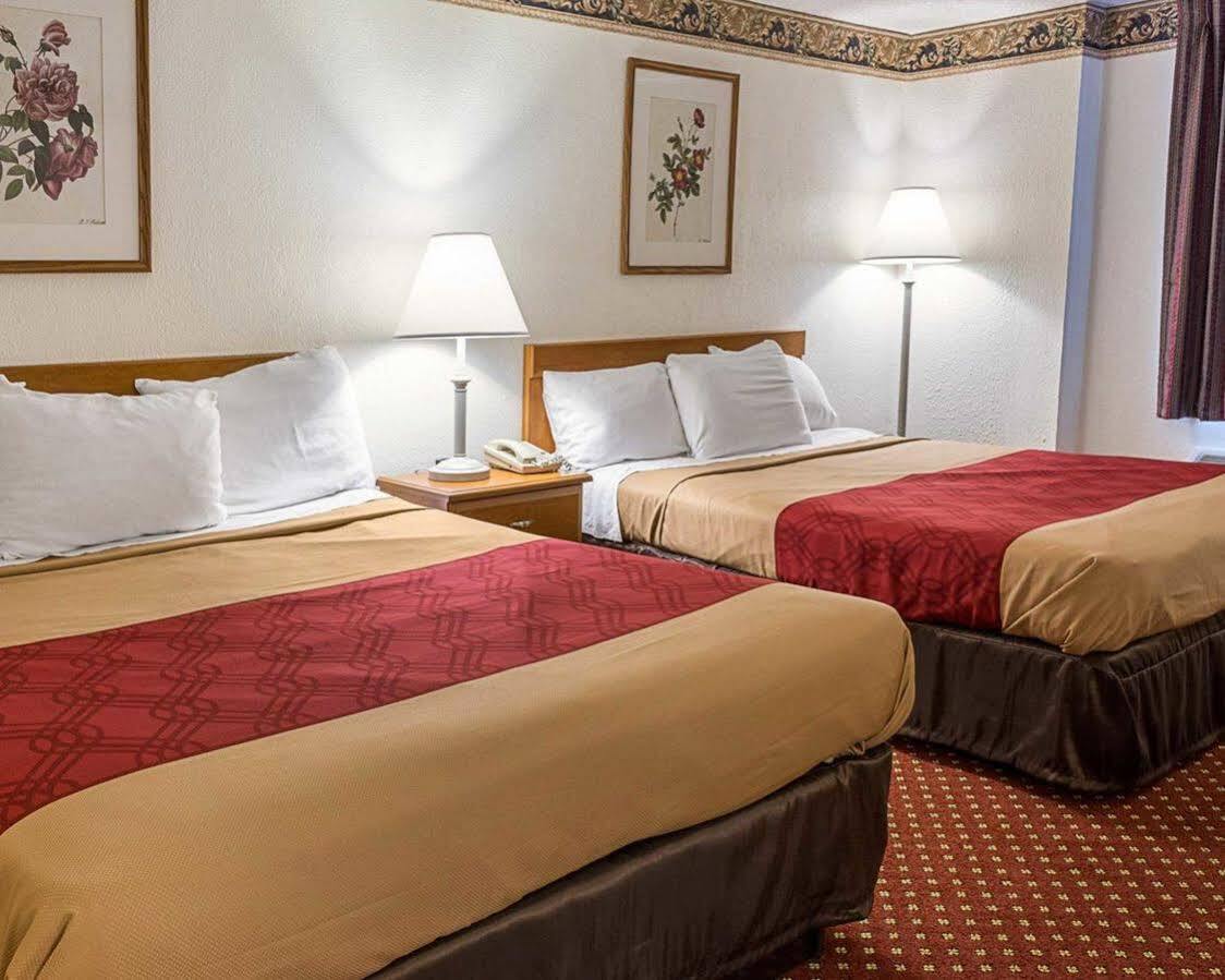 Gateway Inn Templeton エクステリア 写真