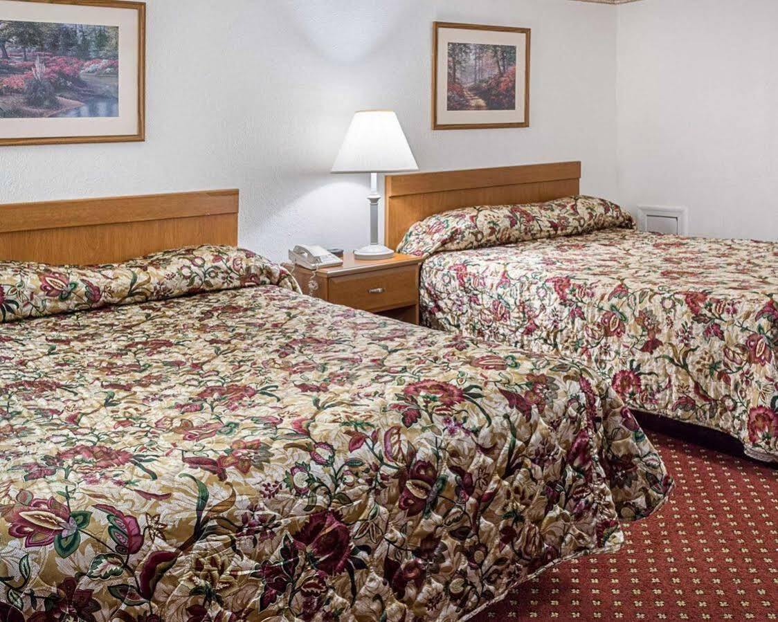 Gateway Inn Templeton エクステリア 写真