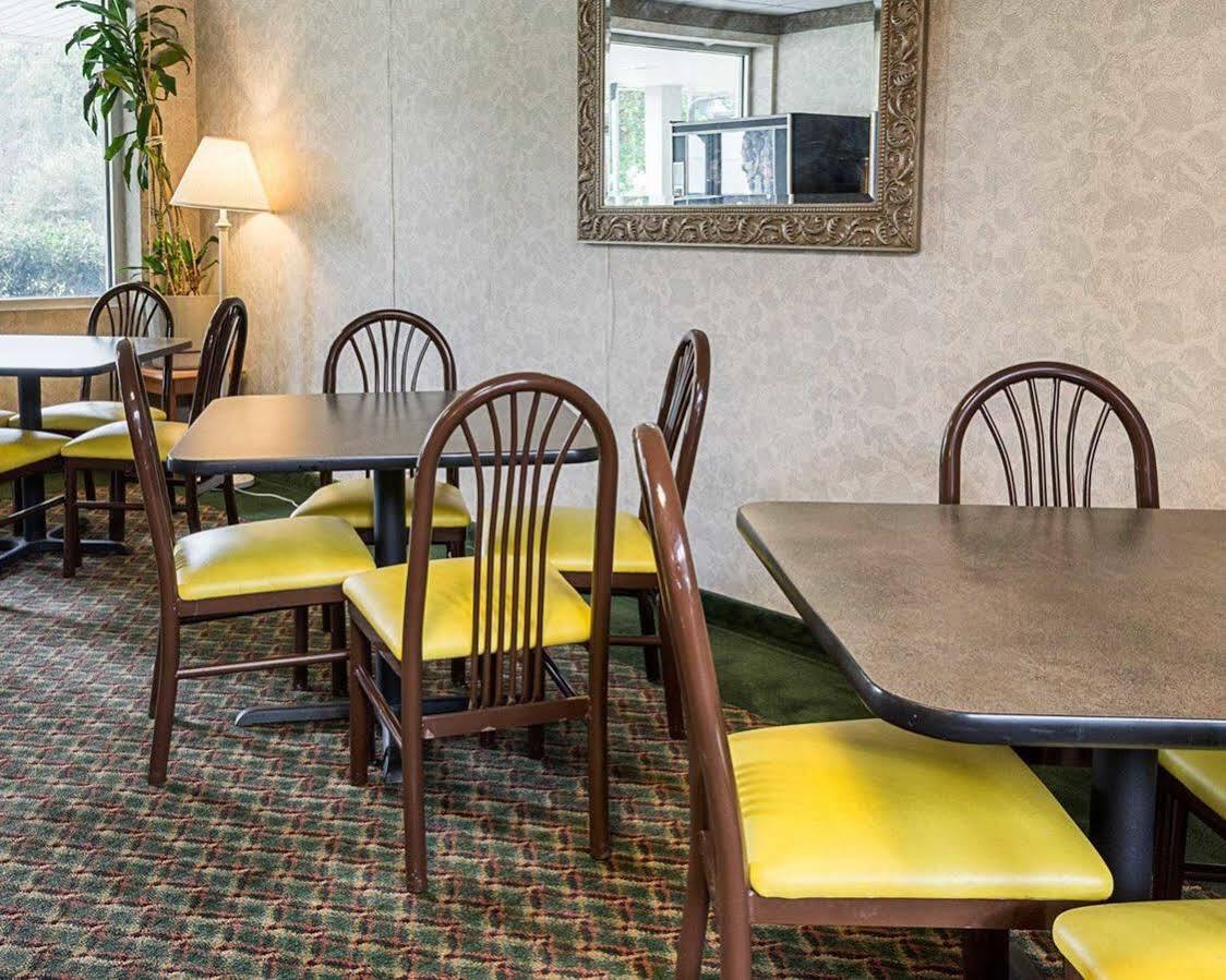 Gateway Inn Templeton エクステリア 写真